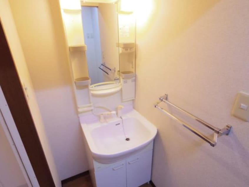  近鉄難波線・奈良線/近鉄奈良駅 バス13分護国神社下車:停歩5分 1階 築25年