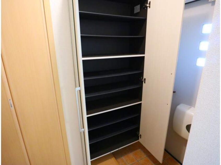  近鉄難波線・奈良線/近鉄奈良駅 バス16分梅美台7丁目下車:停歩3分 1階 築11年