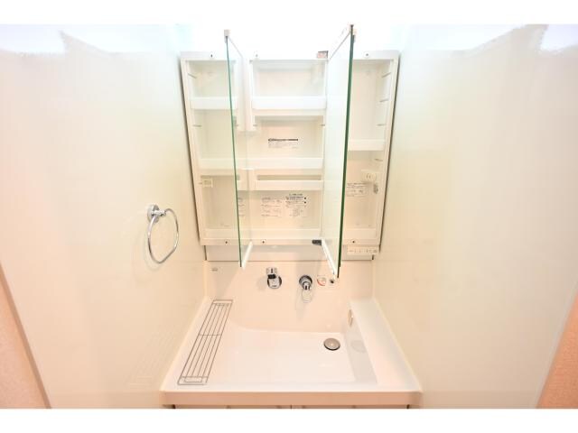  大和路線・関西本線/奈良駅 バス8分北神殿下車:停歩6分 2階 築11年