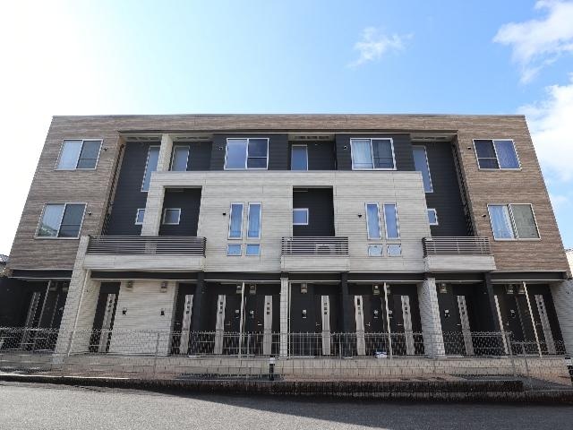  近鉄難波線・奈良線/近鉄奈良駅 徒歩17分 1階 築10年