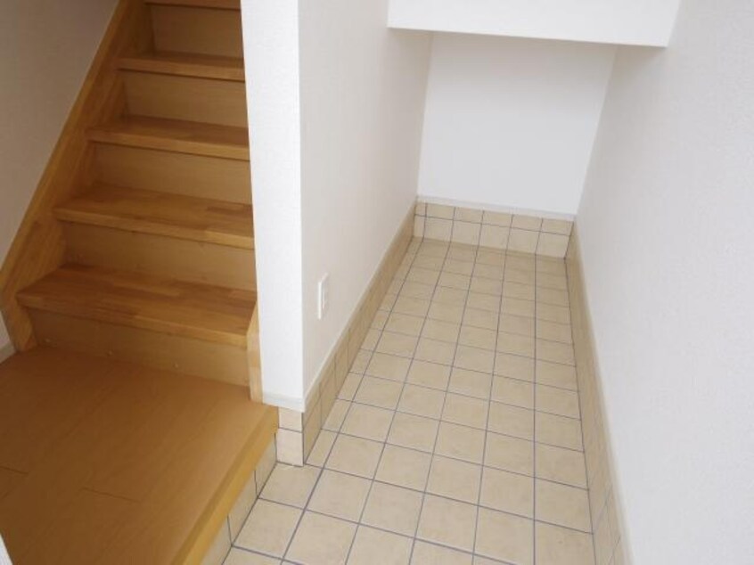  大和路線・関西本線/木津駅 徒歩24分 3階 築10年