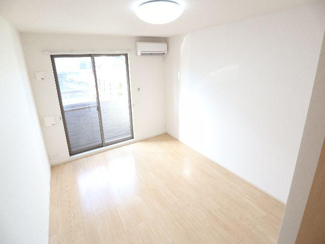  近鉄難波線・奈良線/近鉄奈良駅 バス24分大和ハウス前下車:停歩10分 1階 築9年