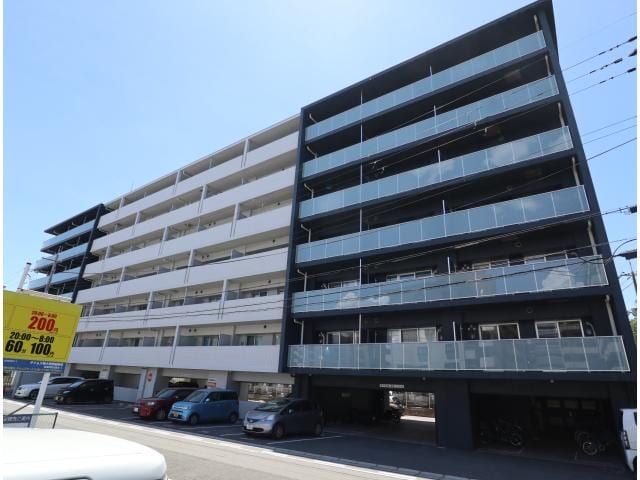  近鉄難波線・奈良線/新大宮駅 徒歩3分 6階 築8年