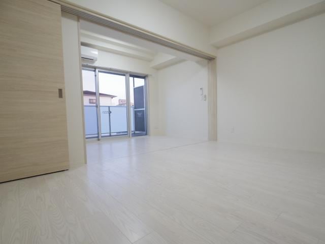  近鉄難波線・奈良線/新大宮駅 徒歩3分 5階 築8年