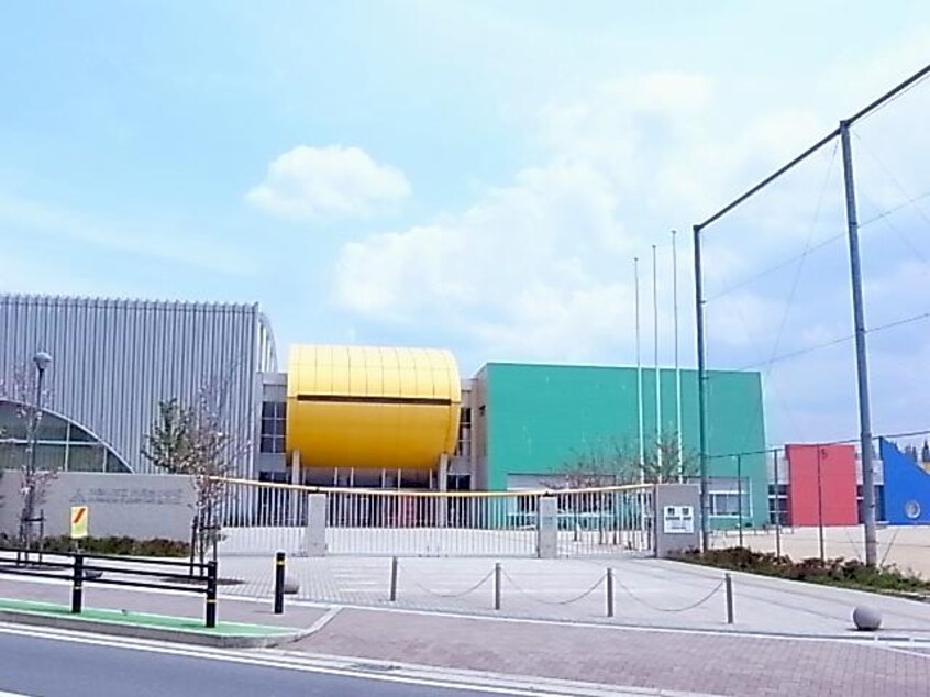 木津川市立州見台小学校(小学校)まで1205m 近鉄難波線・奈良線/近鉄奈良駅 バス12分州見台５丁目下車:停歩3分 2階 築8年