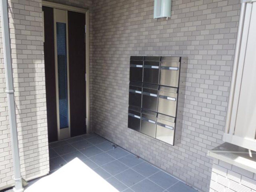  近鉄難波線・奈良線/近鉄奈良駅 徒歩9分 1階 築8年