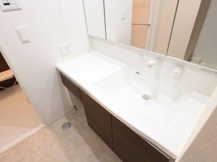  奈良線/奈良駅 徒歩7分 4階 築8年