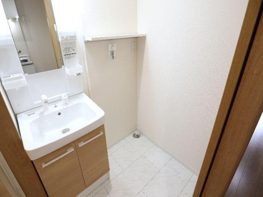  大和路線・関西本線/奈良駅 徒歩3分 1階 築8年