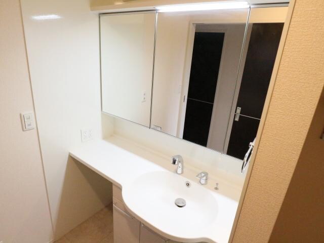  近鉄難波線・奈良線/新大宮駅 徒歩20分 1階 築10年