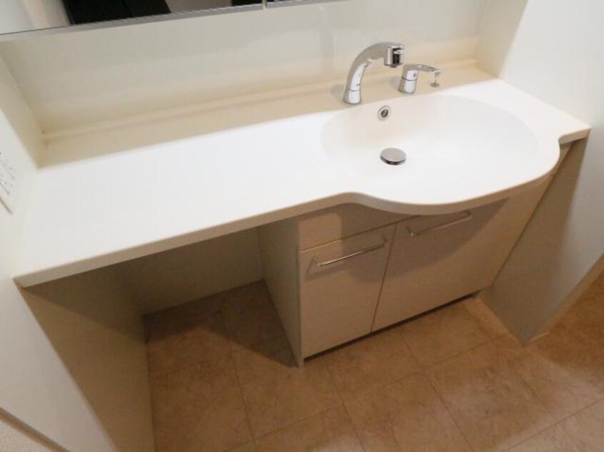  近鉄難波線・奈良線/新大宮駅 徒歩20分 1階 築10年