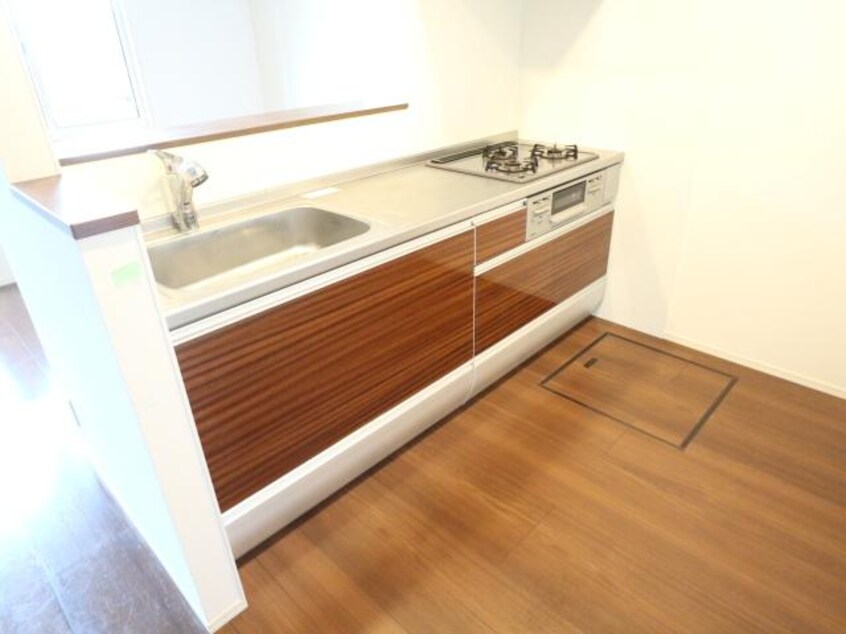  近鉄難波線・奈良線/近鉄奈良駅 バス14分北神殿下車:停歩5分 1階 築7年