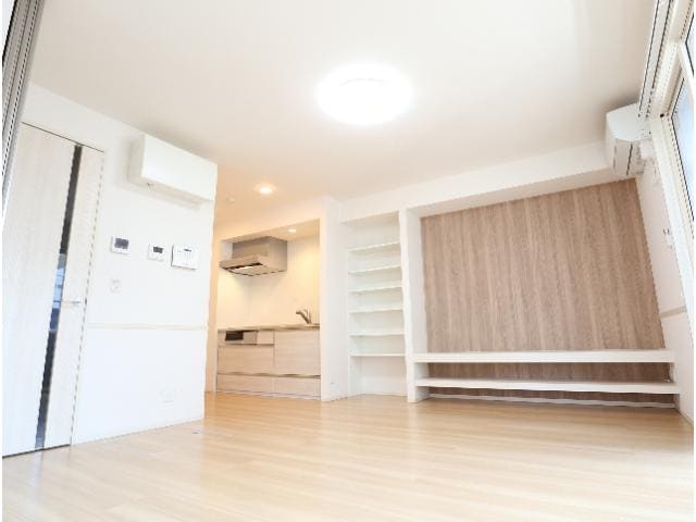  近鉄難波線・奈良線/近鉄奈良駅 バス20分西九条下車:停歩1分 1階 築7年