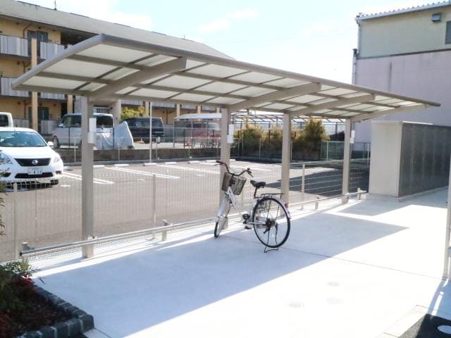  近鉄難波線・奈良線/近鉄奈良駅 バス20分西九条下車:停歩1分 1階 築7年