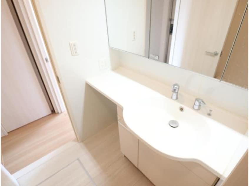  近鉄難波線・奈良線/近鉄奈良駅 バス20分西九条下車:停歩1分 2階 築7年