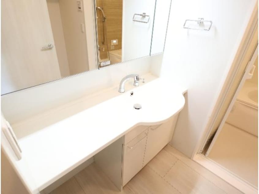  近鉄難波線・奈良線/近鉄奈良駅 バス20分西九条下車:停歩1分 1階 築7年