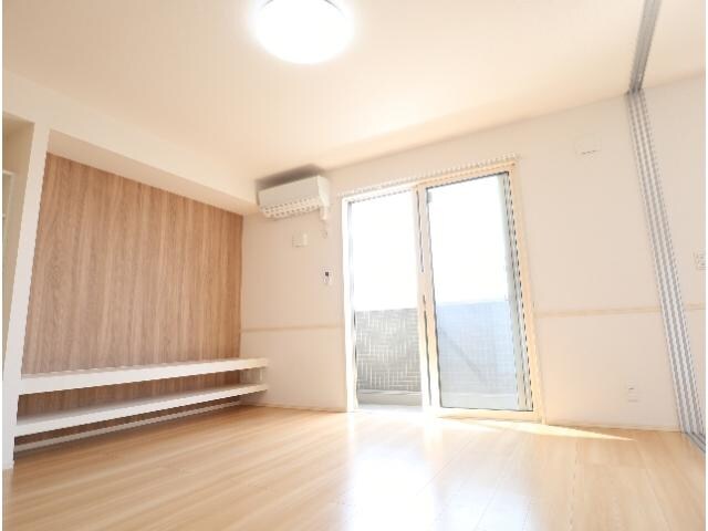  近鉄難波線・奈良線/近鉄奈良駅 バス20分西九条下車:停歩1分 2階 築7年