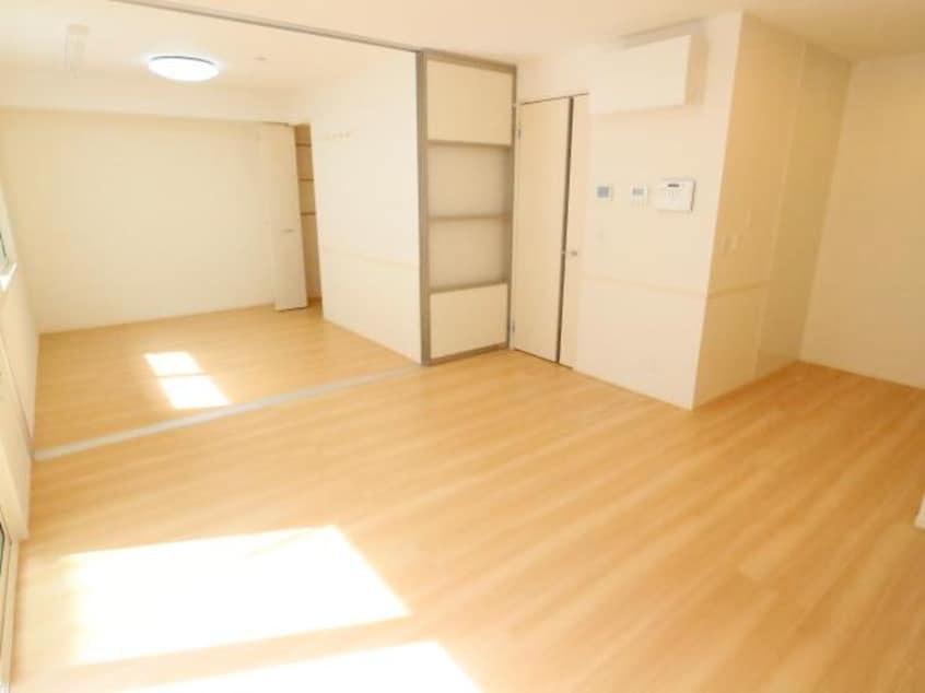  近鉄難波線・奈良線/近鉄奈良駅 バス20分西九条下車:停歩1分 1階 築7年