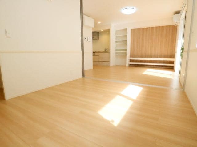  近鉄難波線・奈良線/近鉄奈良駅 バス20分西九条下車:停歩1分 1階 築7年