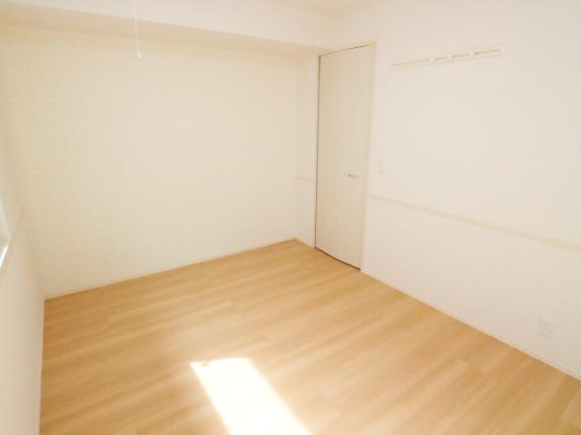  近鉄難波線・奈良線/近鉄奈良駅 バス20分西九条下車:停歩1分 1階 築7年