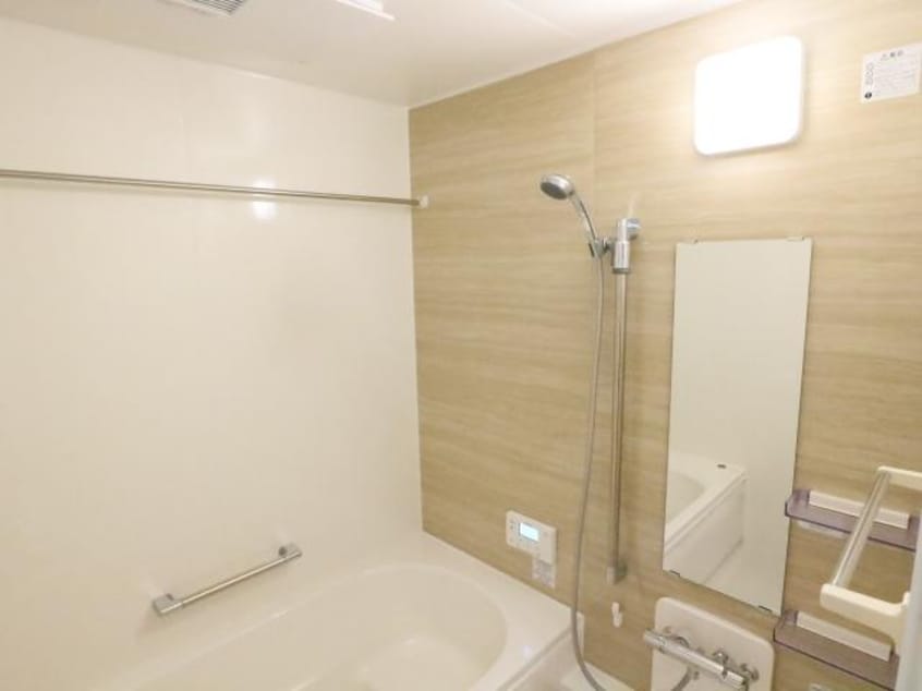  近鉄難波線・奈良線/近鉄奈良駅 バス20分西九条下車:停歩1分 1階 築7年