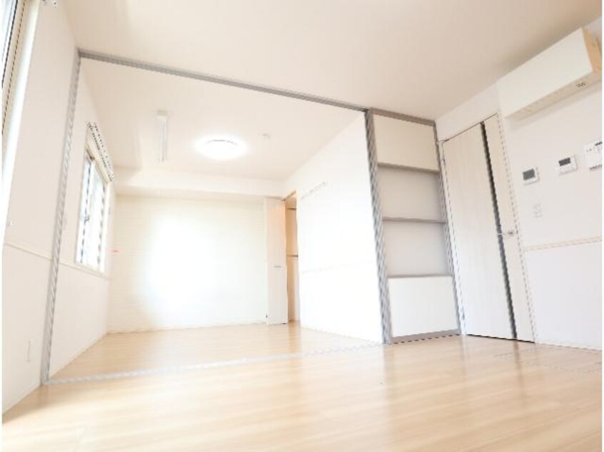  近鉄難波線・奈良線/近鉄奈良駅 バス20分西九条下車:停歩1分 1階 築7年