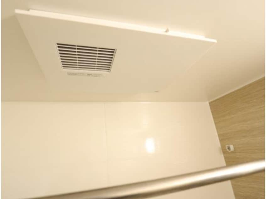  近鉄難波線・奈良線/近鉄奈良駅 バス20分西九条下車:停歩1分 1階 築7年