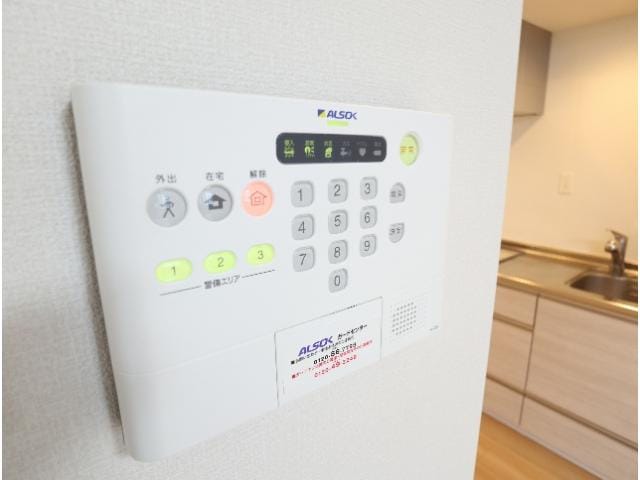  近鉄難波線・奈良線/近鉄奈良駅 バス20分西九条下車:停歩1分 1階 築7年