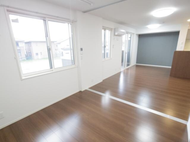  近鉄難波線・奈良線/新大宮駅 徒歩12分 2階 築6年