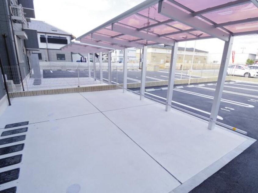  大和路線・関西本線/奈良駅 バス13分大和ハウス前下車:停歩4分 1階 築3年