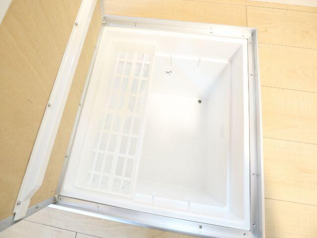  大和路線・関西本線/奈良駅 バス9分北神殿下車:停歩6分 1階 築3年