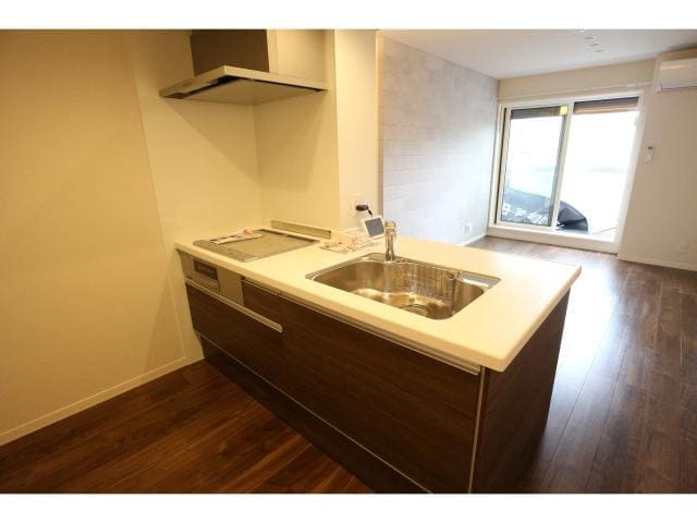  近鉄難波線・奈良線/新大宮駅 徒歩5分 4階 築3年