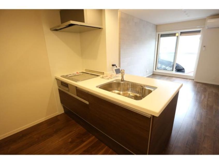  近鉄難波線・奈良線/新大宮駅 徒歩5分 4階 築3年