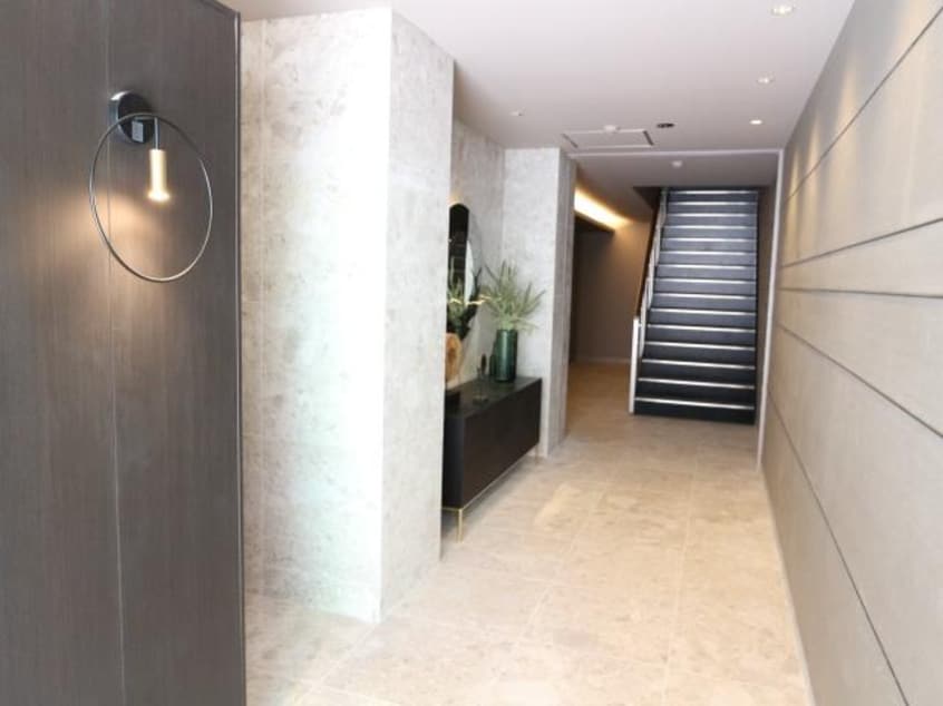  近鉄難波線・奈良線/新大宮駅 徒歩5分 4階 築3年