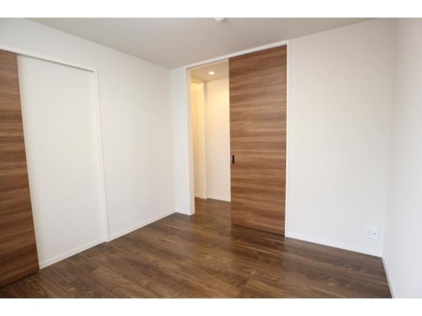  近鉄難波線・奈良線/新大宮駅 徒歩5分 4階 築3年