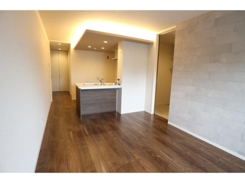  近鉄難波線・奈良線/新大宮駅 徒歩5分 4階 築3年