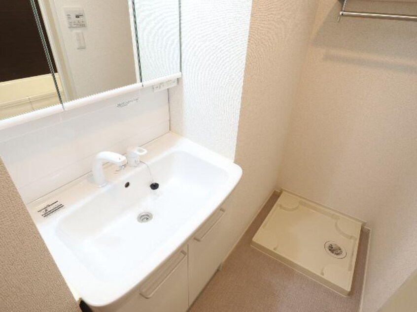  大和路線・関西本線/奈良駅 バス11分永井町下車:停歩6分 1階 築3年