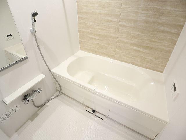  大和路線・関西本線/木津駅 バス5分市坂下車:停歩2分 1階 築3年