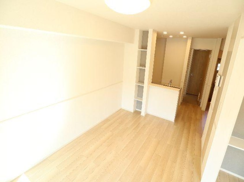  大和路線・関西本線/木津駅 バス5分市坂下車:停歩2分 1階 築3年