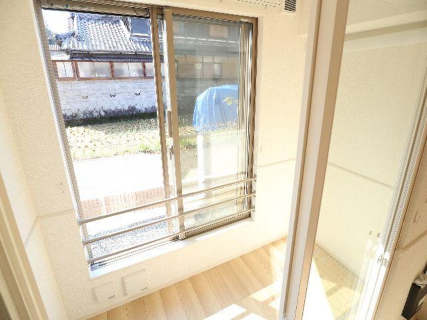  大和路線・関西本線/木津駅 バス5分市坂下車:停歩2分 1階 築3年