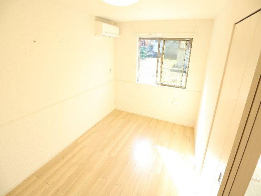  大和路線・関西本線/木津駅 バス5分市坂下車:停歩2分 1階 築3年