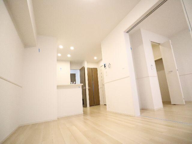  近鉄難波線・奈良線/近鉄奈良駅 バス13分宮の森東口下車:停歩2分 1階 築2年