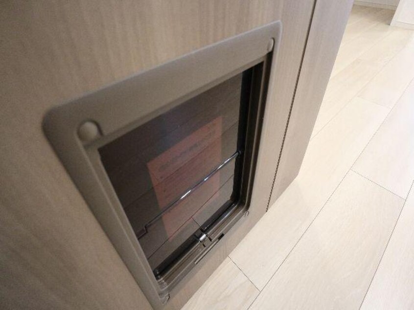  近鉄難波線・奈良線/近鉄奈良駅 バス13分宮の森東口下車:停歩2分 1階 築2年