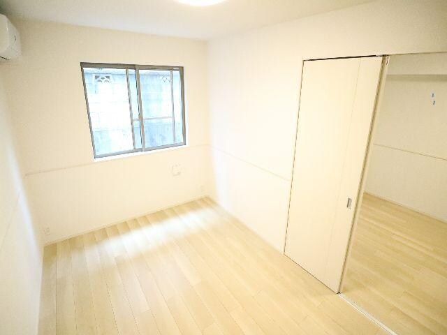  近鉄難波線・奈良線/近鉄奈良駅 バス13分宮の森東口下車:停歩2分 1階 築2年