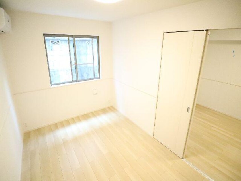  近鉄難波線・奈良線/近鉄奈良駅 バス13分宮の森東口下車:停歩2分 1階 築2年