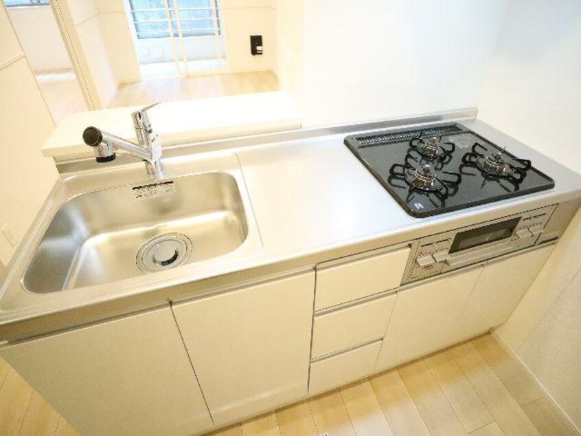  近鉄難波線・奈良線/近鉄奈良駅 バス13分宮の森東口下車:停歩2分 1階 築2年