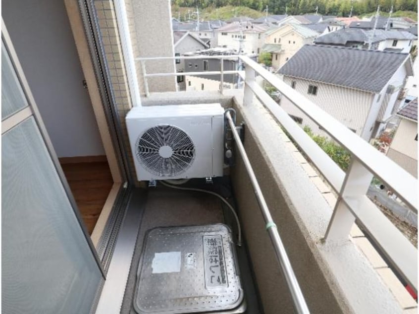  大和路線・関西本線/木津駅 バス9分州見台7丁目東下車:停歩5分 2階 築26年