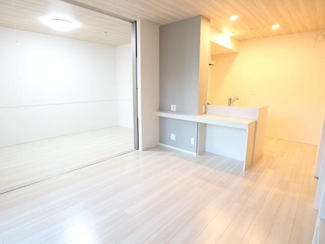  近鉄難波線・奈良線/近鉄奈良駅 徒歩9分 1階 築2年