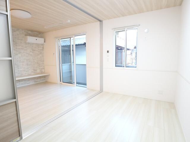  近鉄難波線・奈良線/近鉄奈良駅 徒歩9分 1階 築2年