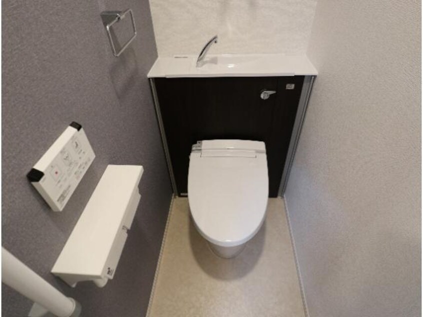  近鉄難波線・奈良線/近鉄奈良駅 徒歩9分 1階 築2年