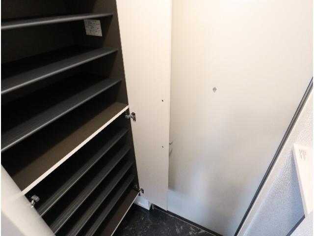  近鉄難波線・奈良線/近鉄奈良駅 徒歩9分 1階 築2年